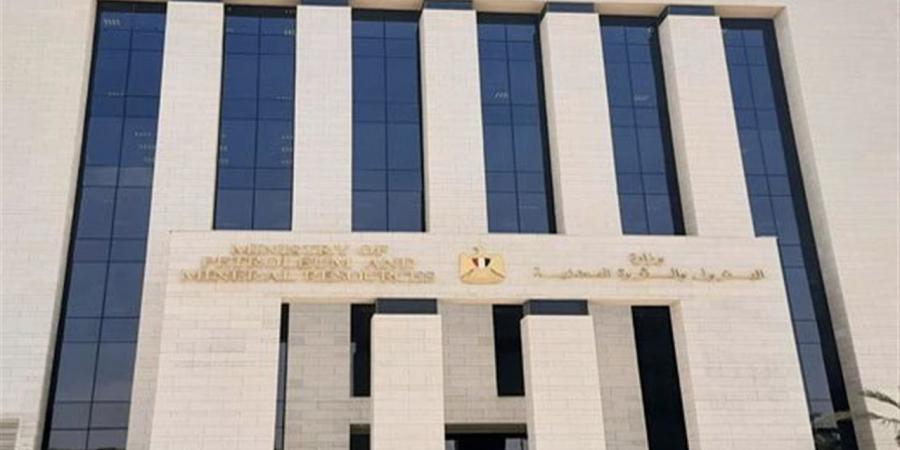 تفاصيل خطة وزارة البترول لرفع كفاءة الكوادر الفنية بشركات القطاع العام