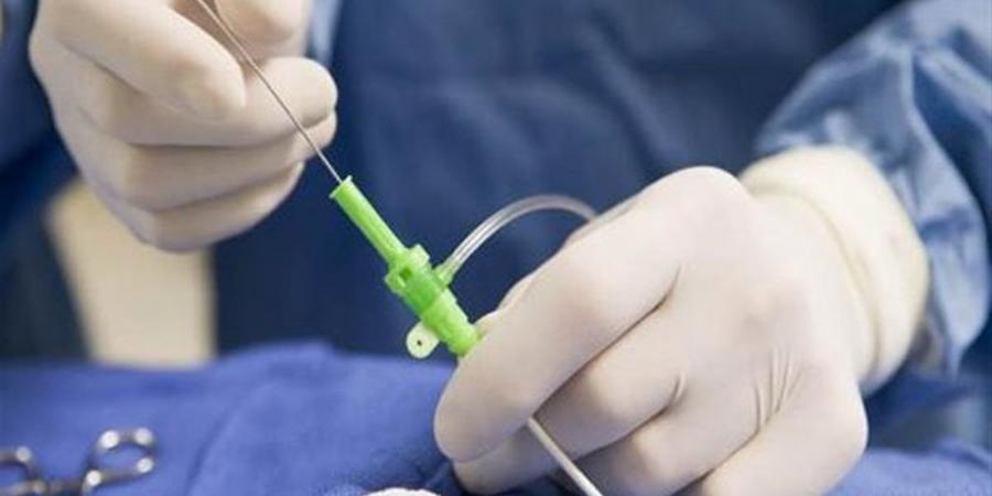 قسم القلب بجامعة قناة السويس ينجح في تدخل قسطري لإنقاذ مُسنِّة