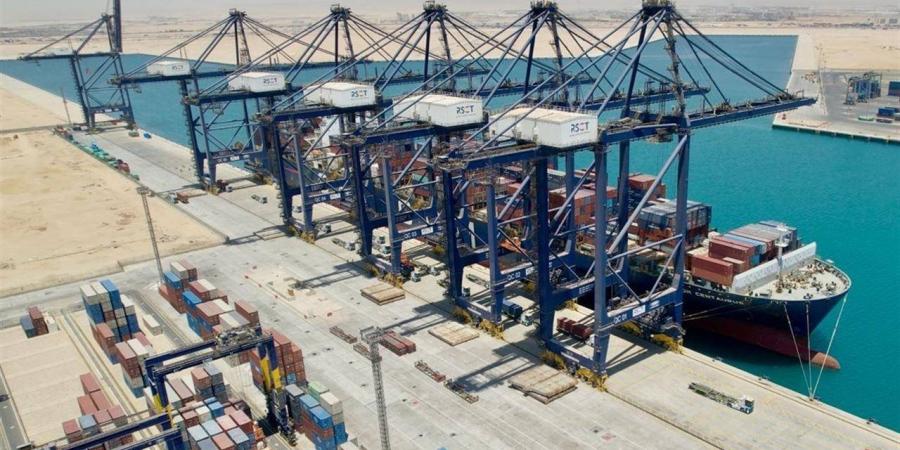 النقل: 17.3 ألف رحلة بحرية و11.1 مليون حاوية بالموانئ المصرية خلال 2025