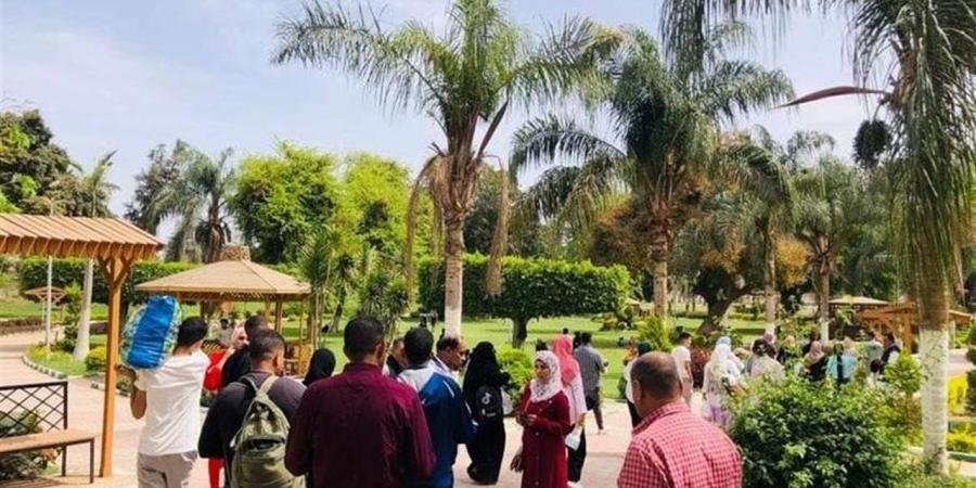 البهجة مستمرة.. الملايين يحتفلون بثالث أيام الأضحى فى الحدائق والشواطئ