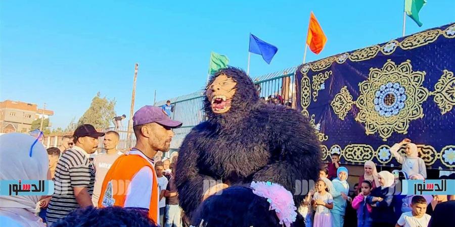 عروض الغوريلا والمهرج تخطف أنظار الأطفال بفعاليات «العيد أحلى» بكفر الشيخ