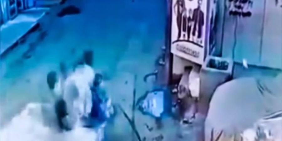 إصابة مسنة بعد دهسها بتروسيكل في الفيوم