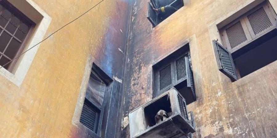 السيطرة على حريق بعقار سكنى من 3 طوابق في الدرب الأحمر