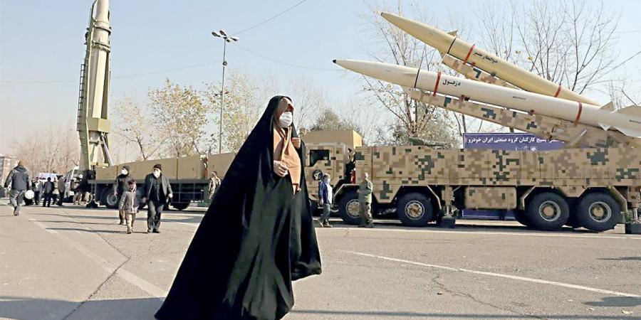 خبير علاقات دولية: الملف النووي الإيراني ما زال نقطة الخلاف الرئيسية بين طهران وواشنطن