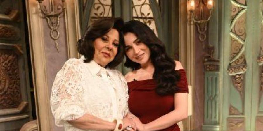 مي عز الدين: عادل إمام طلب يكرمني في بيته وغيرت ورق فيلم أيظن