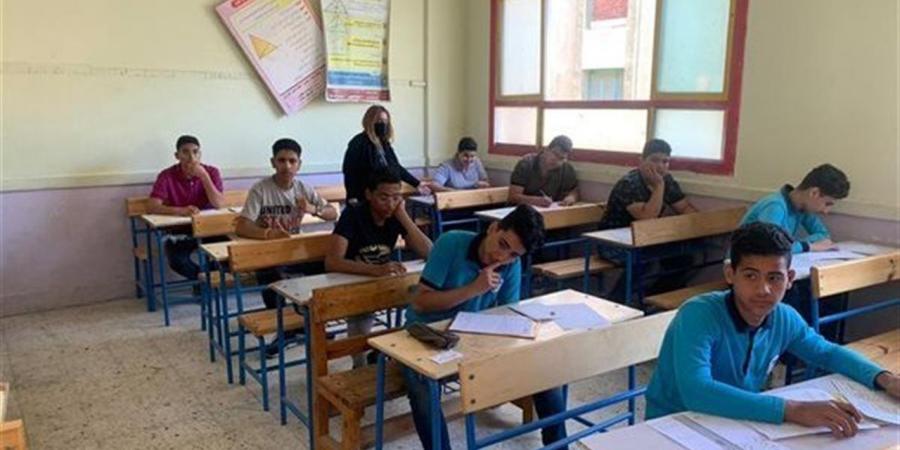 «الدستور» تنشر مراجعة شاملة لسؤال الاستخراج في النحو لطلاب الشهادة الإعدادية