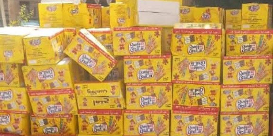ضبط 38700 قطعة لوليتا مجهولة المصدر قبل بيعها بالفيوم