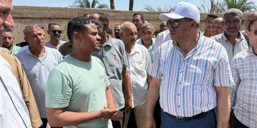 إحالة رئيسا قريتين في قنا إلي التحقيق