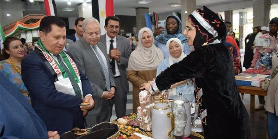 جامعة العاصمة تحتفل باليوم العالمي للتنوع الثقافي