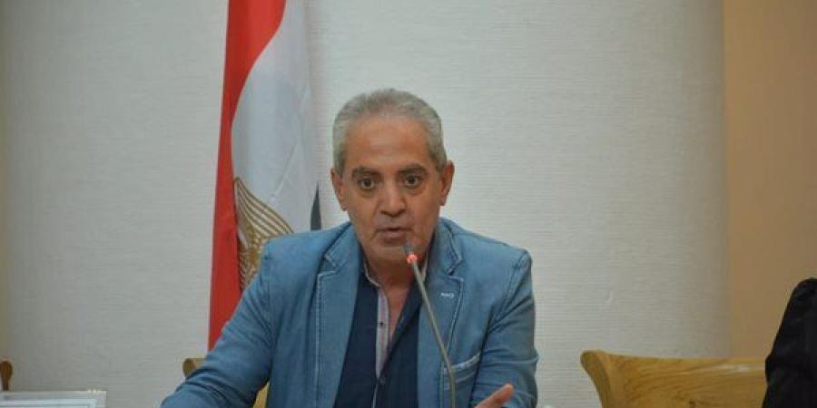 غياب المخاطبات الرسمية وازدواجية القرارات.. أباظة يفكك خيوط أزمة مهرجان الإسكندرية