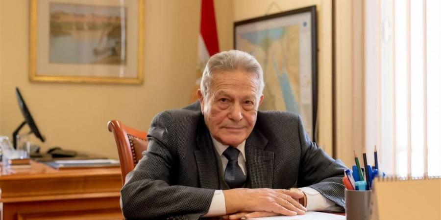 بإطلاق مشروع الطاقة الشمسية.. "الريدي" يقود مكتبة مصر العامة نحو التحول الأخضر