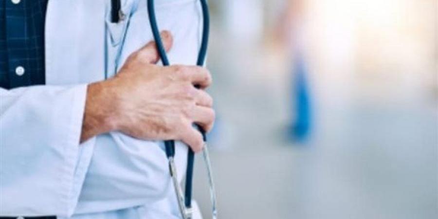لغز الـ 4 بطاقات.. كيف اخترق "طبيب عين شمس المزيف" حصون الأحوال المدنية