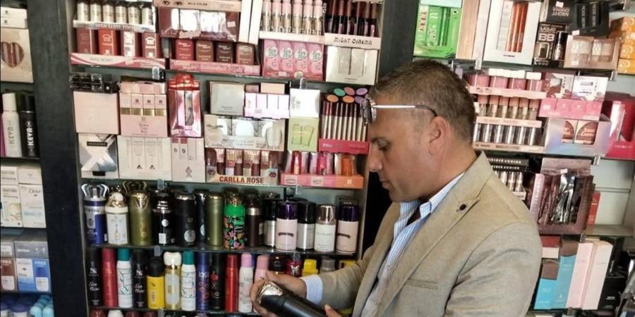 حملات تموينية مكثفة بمطروح تضبط مستحضرات تجميل ومبيدات زراعية منتهية الصلاحية ومجهولة المصدر