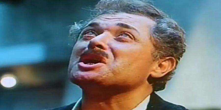 عدسات خاصة ومقابلة مكفوفين.. كواليس تحضير محمود عبد العزيز لـ الشيخ حسني