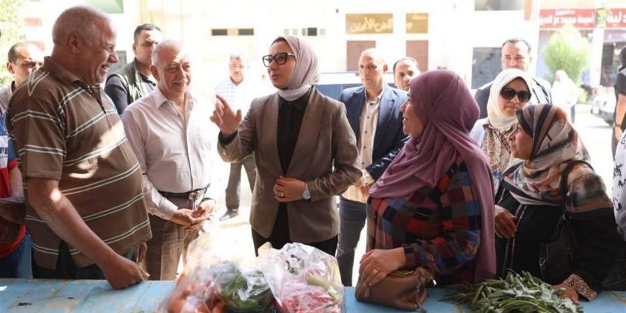 محافظ الوادي الجديد تتفقد منفذ الوحدة المحلية بحي أرض السلام بالخارجة