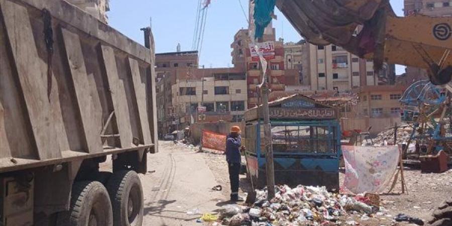 رفع 1450 طن مخلفات وتراكمات في يوم واحد من شوارع المحلة