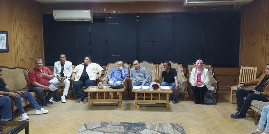 قصور الثقافة تحتفي بتجربة الشاعر مدحت منير ضمن برنامج "العودة إلى الجذور"