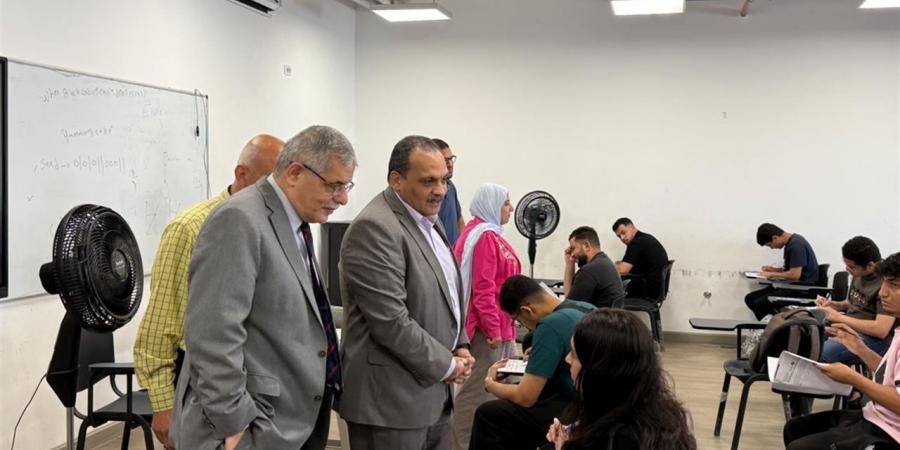 رئيس جامعة بنها الأهلية ونائبه للشؤون الأكاديمية يتفقدان سير امتحانات نهاية العام الدراسي