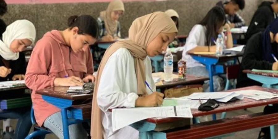 821 ألف طالب يؤدون امتحانات الدبلومات الفنية 2026