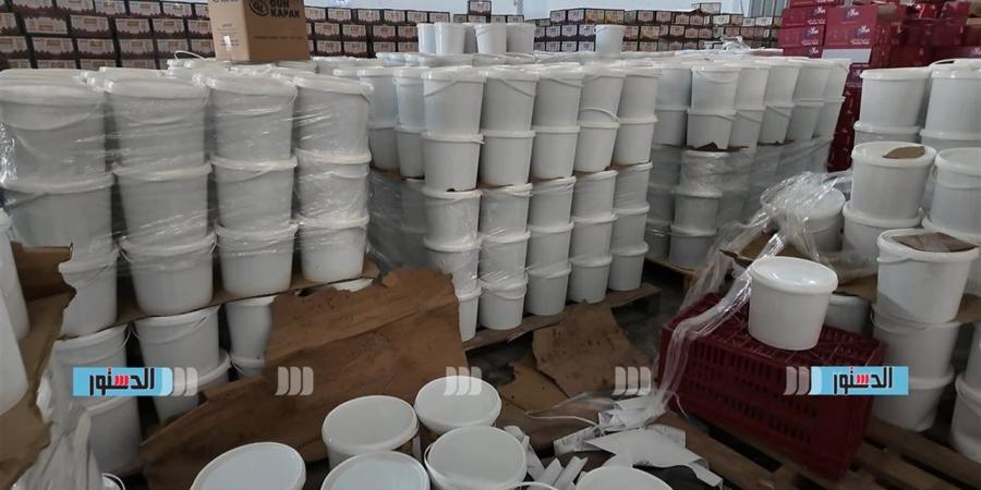 ضبط 7150 عبوة غذائية وأدوية بيطرية مشتبه في صلاحيتها في كفر الشيخ