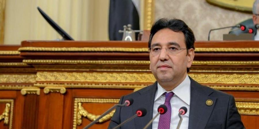 برلماني يتقدم بطلب إحاطة بشأن خطة الحكومة للحفاظ على مكانة البورصة المصرية