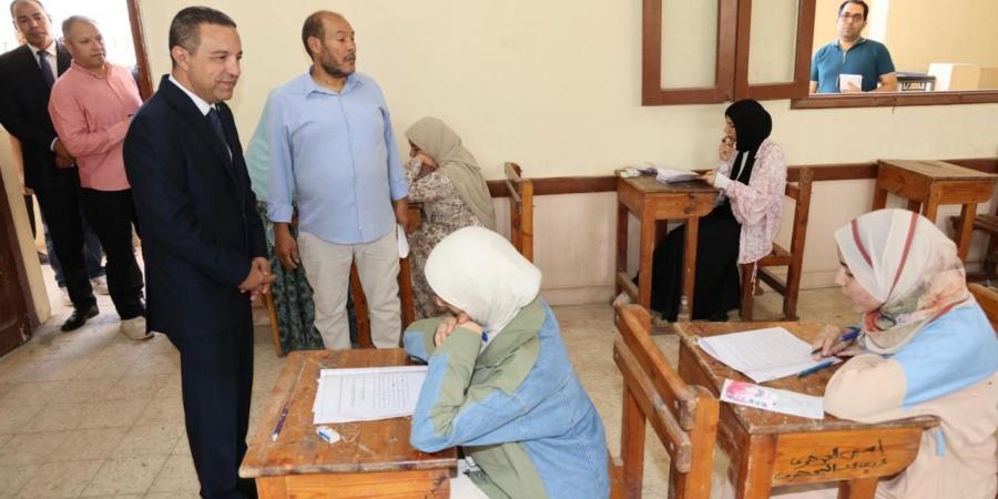 محافظ المنوفية يحيل مدير الادارة التعليمية ببركة السبع ومدير مدرسة الشهيد محمد عمرو البدري الإعدادية بنات لسوء الحالة العامة للنظافة