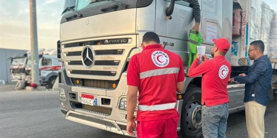 الهلال الأحمر يستعد لإطلاق القافلة 209 لدعم أهالي غزة