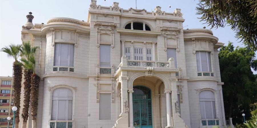جامعة عين شمس تفتح باب التسجيل في برامج إعداد المعلمين 2026 بكلية البنات