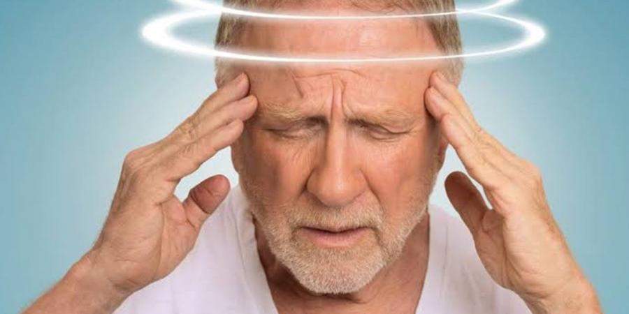 أسباب الدوخة المفاجئة ومتى تستدعي زيارة الطبيب؟
