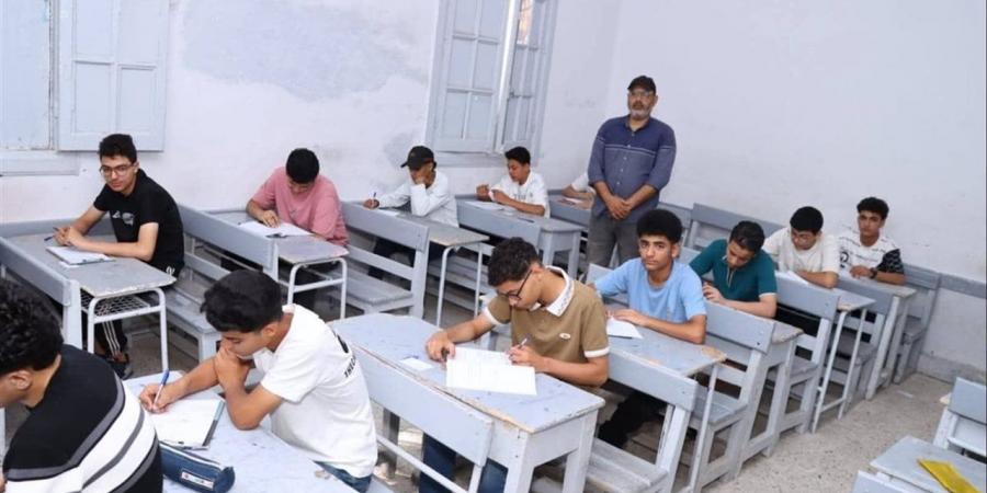 طلاب الإعدادية بالقاهرة: امتحان الدراسات الاجتماعية سهل ومباشر