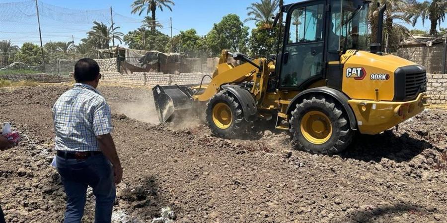 "زراعة الجيزة" تزيل 4 حالات تعد بمنشأة القناطر وأبو النمرس على أراض زراعية