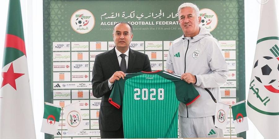 الاتحاد الجزائري يمدد عقد بيتكوفيتش حتى 2028
