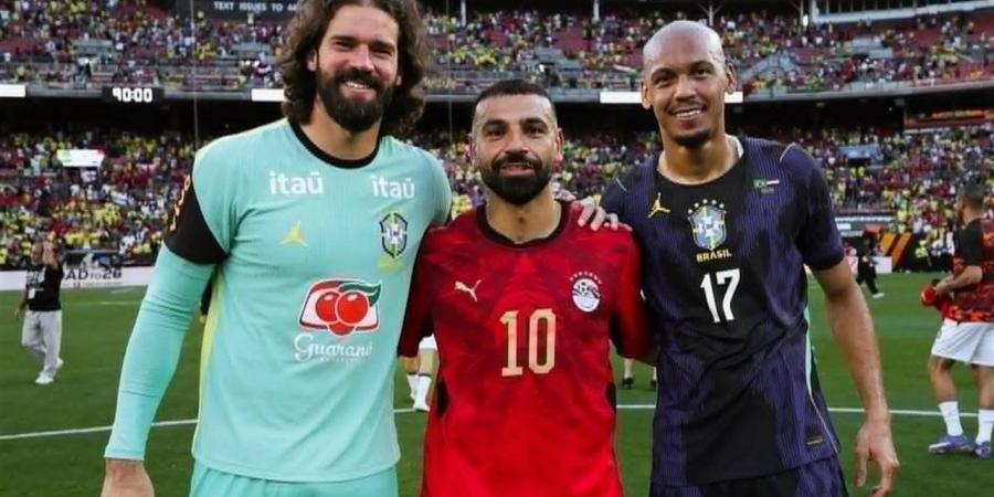 "حقبة صنعت اسم ليفربول".. كلوب يتحدث عن صورة محمد صلاح وبيكر وفابينيو
