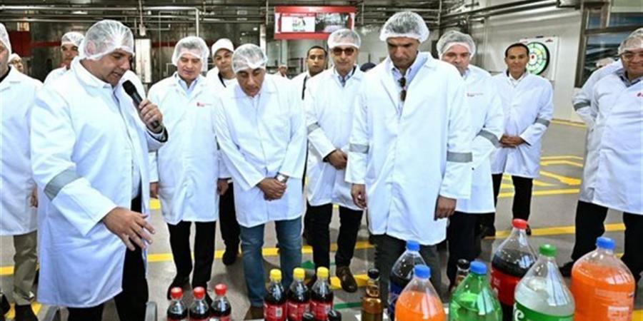 مدبولي يفتتح خط إنتاج جديدًا لـ"كوكاكولا هيلينك مصر".. والشركة تخطط لاستثمارات جديدة بـ1.28 مليار دولار