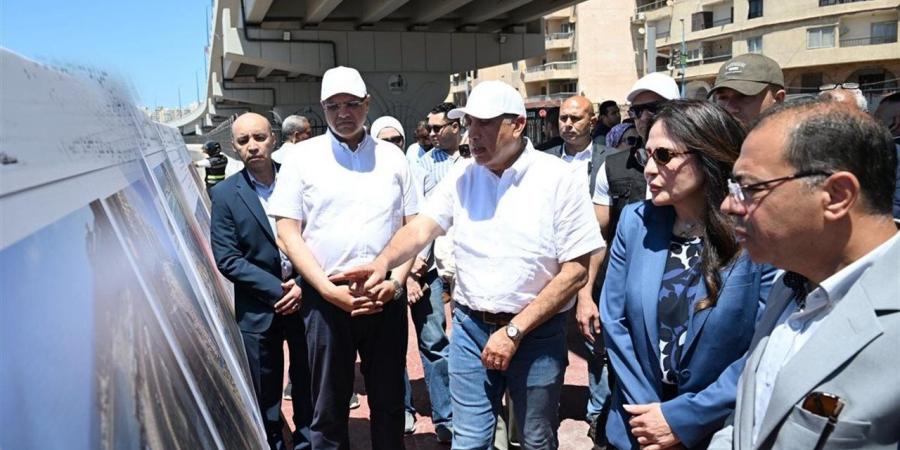 رئيس الوزراء يفتتح كوبري الفريق أول سليمان عزت بالإسكندرية