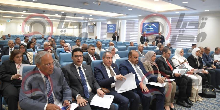 بحضور محافظ القليوبية.. انطلاق اجتماع محلية النواب لمناقشة مشكلات الرصف والنظافة والطرق بالقليوبية وعدد من طلبات الإحاطة