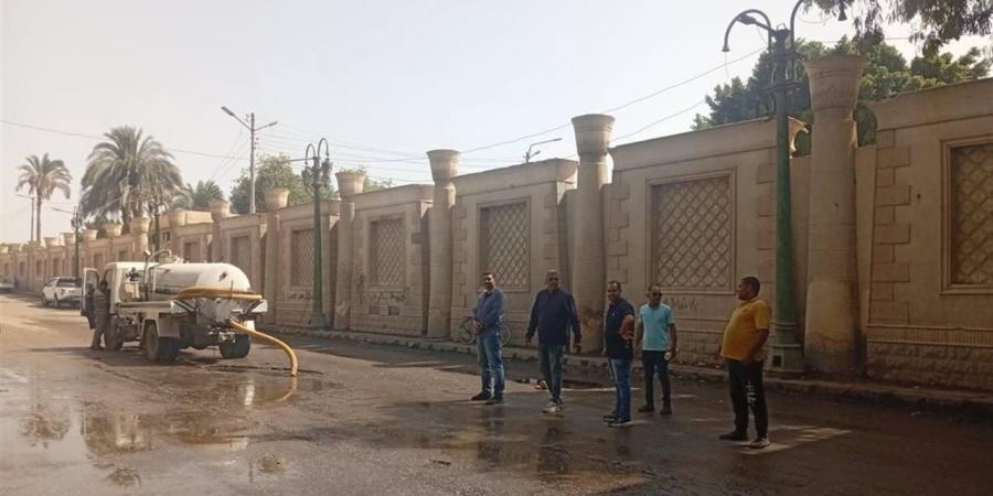 رئيس "المنيا" يتابع ميدانيًا أعمال معالجة تسريب المياه أسفل نفق كوبري النيل