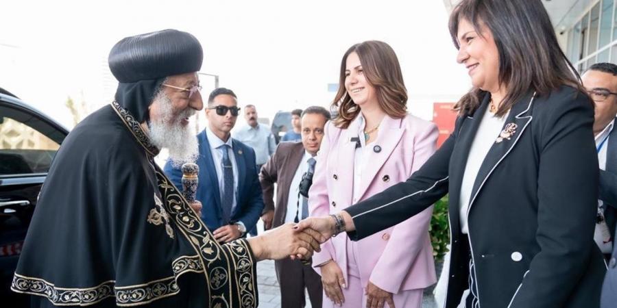 بهية تستقبل البابا تواضروس الثاني بمستشفى علاج سرطان الثدي