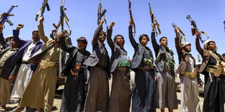 محلل سياسي: جماعة الحوثي ترتب ارتباطًا عضويًا بإيران
