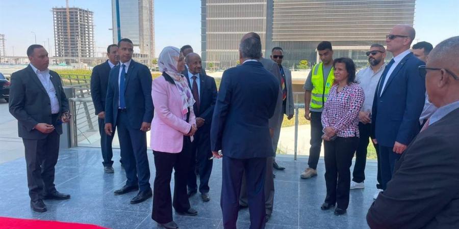 جولة لرئيس إريتريا فى العاصمة الجديدة للتعرف على أبرز المشروعات القومية.. "صور"