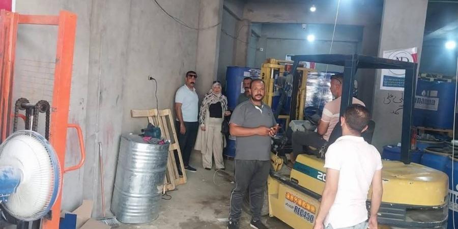 ضبط 33 طن زيت مجهول المصدر داخل مخزن غير مرخص في قويسنا