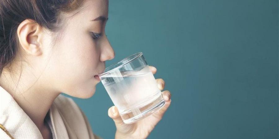 كيف يساعد شرب الماء على تعزيز التركيز والذاكرة؟