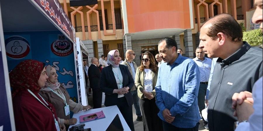 تفاصيل زيارة رئيس الوزراء لمستشفى رشيد المركزي بالبحيرة