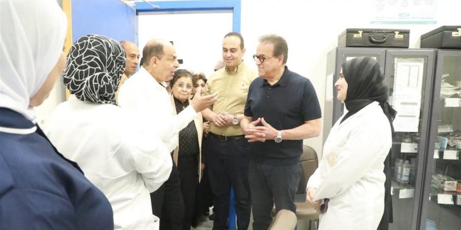 وزير الصحة يتفقد مركز طب أسرة أتليدم ومستشفى ملوي بالمنيا