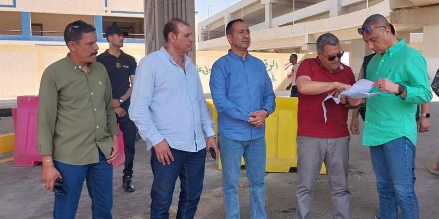محافظ الجيزة يتفقد أعمال تطوير محيط مستشفى بولاق الدكرور العام