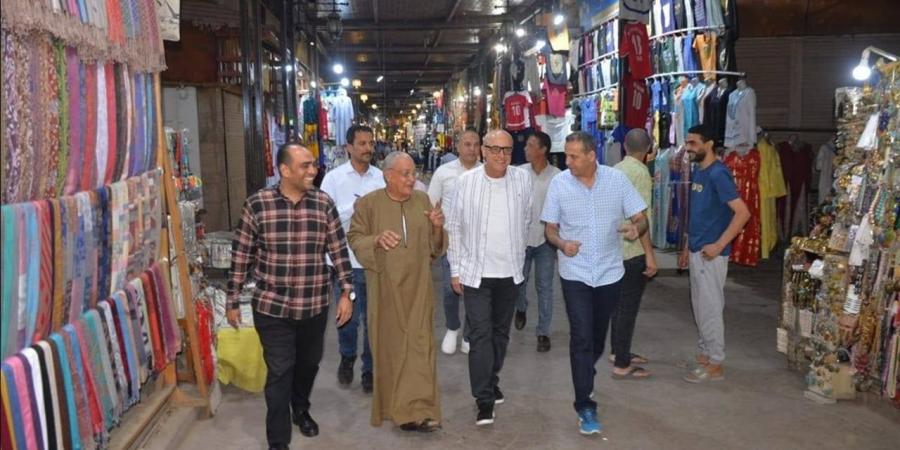 أهالي الحبيل يطرقون باب المحافظ.. مطالب بالصرف الصحي وتخفيف أعباء تقنين الأراضي بالأقصر