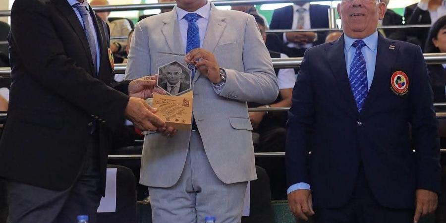 الدهراوي يكرم محافظ الإسكندرية وكبار ضيوف بطولة البحر المتوسط للكاراتيه 2026