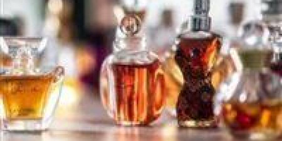 خبراء يحذرون: العطور الرخيصة تدمر بشرتك.. 5 علامات تكشف المقلد