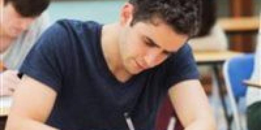 تاكل إيه قبل دخول اللجنة؟.. أطعمة “سحرية” للتركيز أبرزها الشوكولاتة والمكسرات