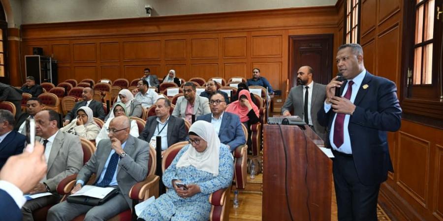 مجلس الشيوخ يوافق على مقترحات محمد حمزة لدعم النقل الجماعي بالإسكندرية ومواجهة تجاوزات التعريفة وخطوط السير